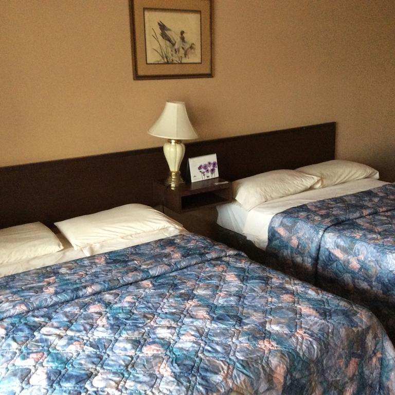 Parkwood Motor Inn Sundre Buitenkant foto