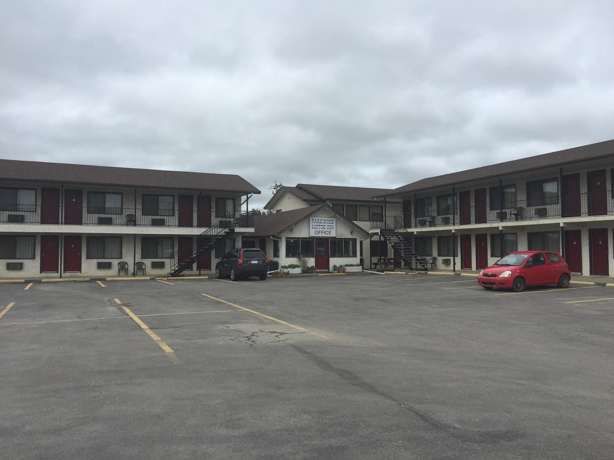 Parkwood Motor Inn Sundre Buitenkant foto