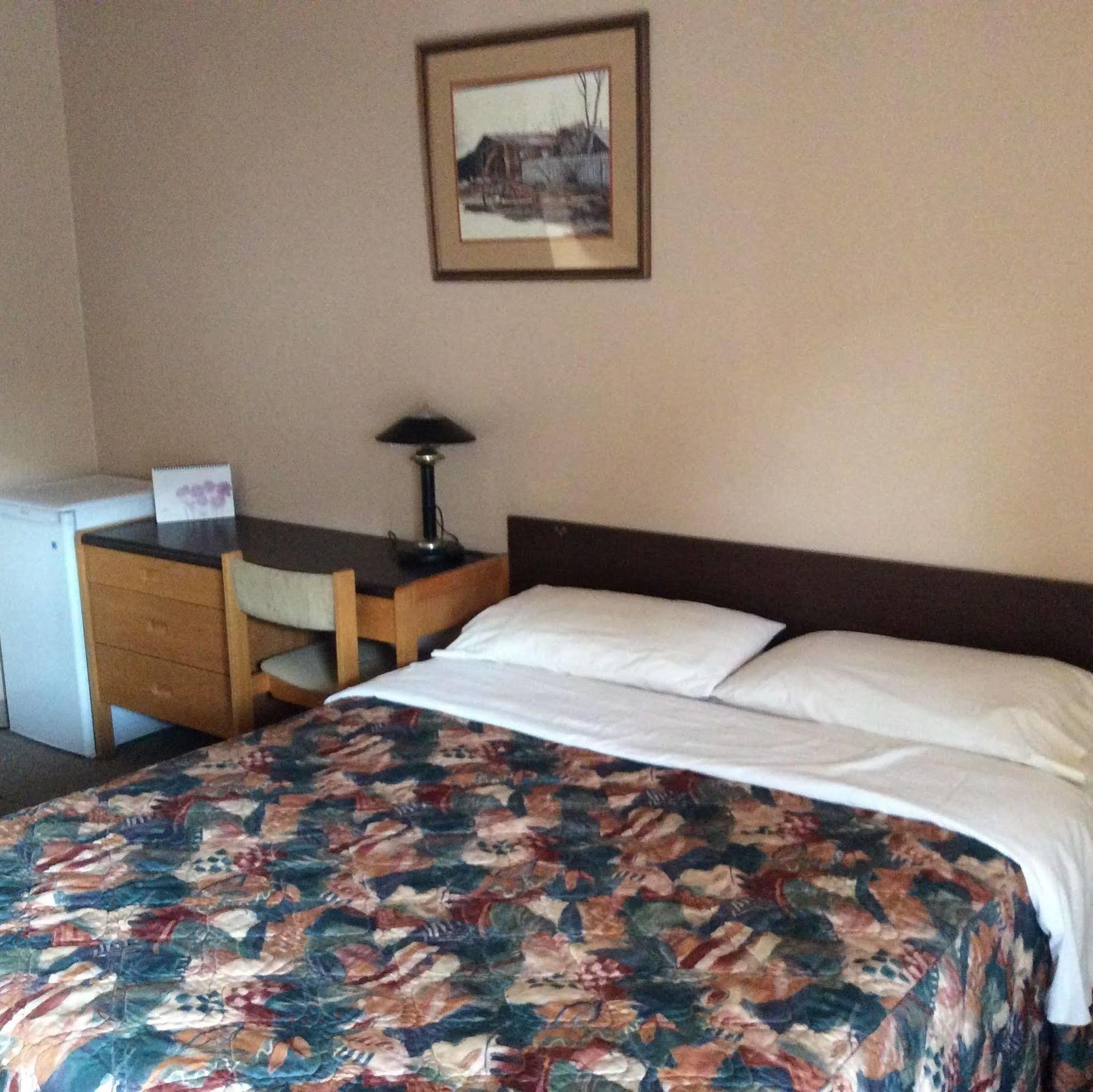 Parkwood Motor Inn Sundre Buitenkant foto